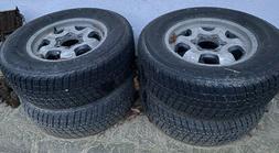 Ruote per fuoristrada con pneumatico 235 / 70 R16 106T M+S